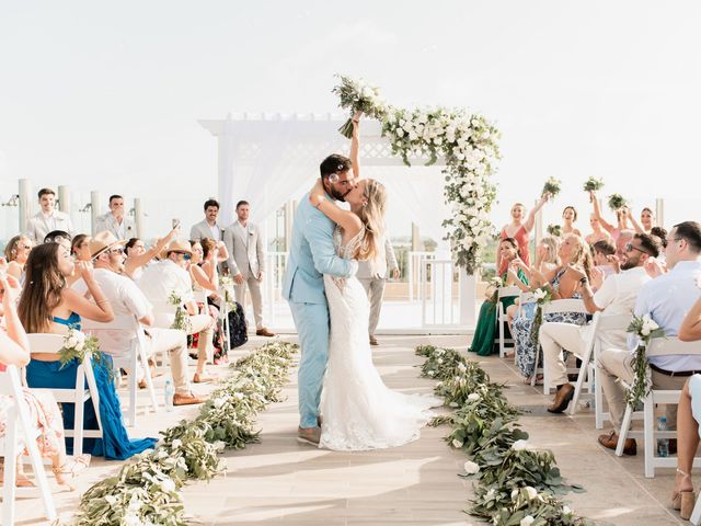 Afonso and Katelyn&apos;s Wedding in Cancun, Mexico 75