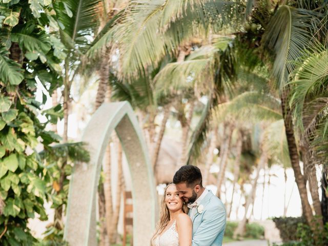 Afonso and Katelyn&apos;s Wedding in Cancun, Mexico 81