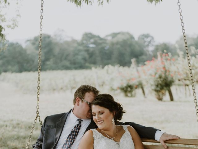 Dustin and Madison&apos;s Wedding in Blaine, Tennessee 5