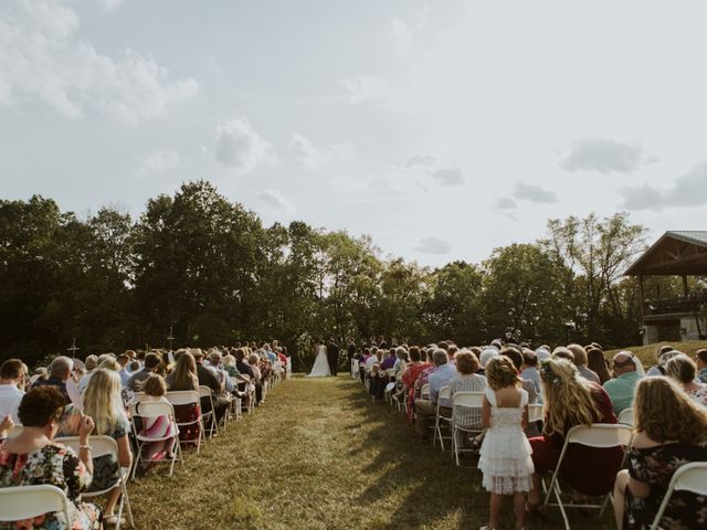 Dustin and Madison&apos;s Wedding in Blaine, Tennessee 9