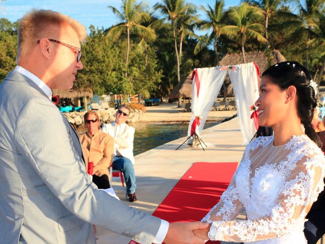 Jens and Jenalyn&apos;s Wedding in Key Largo, Florida 12
