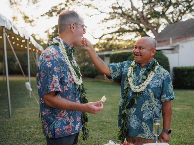 James and Cliff&apos;s Wedding in Honolulu, Hawaii 7