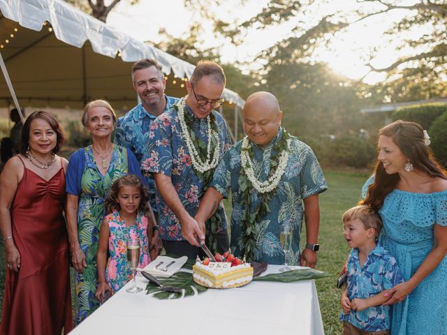 James and Cliff&apos;s Wedding in Honolulu, Hawaii 8