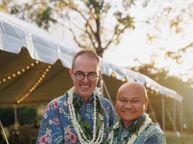 James and Cliff&apos;s Wedding in Honolulu, Hawaii 9