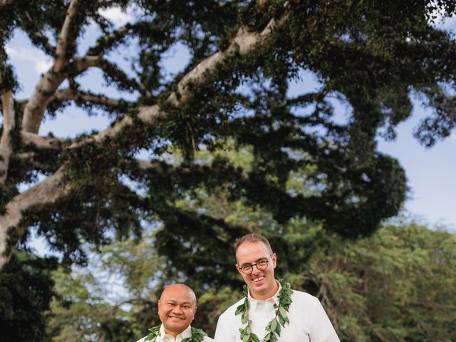 James and Cliff&apos;s Wedding in Honolulu, Hawaii 14