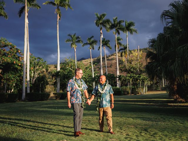 James and Cliff&apos;s Wedding in Honolulu, Hawaii 15