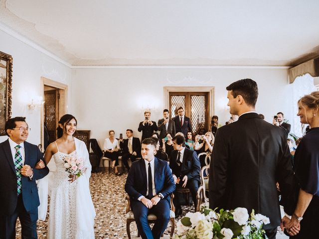 Yesenia and Alessio&apos;s Wedding in Venice, Italy 35