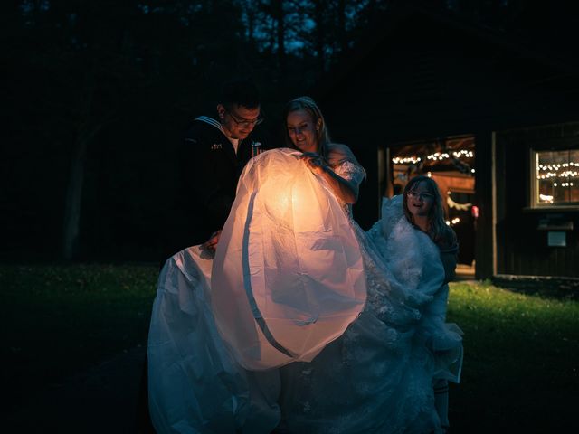 Darron Perry and Becky Capps's Wedding in Ithaca, New York 9
