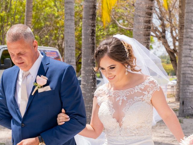 Eliabeth and Alejandro&apos;s Wedding in Miami, Florida 7