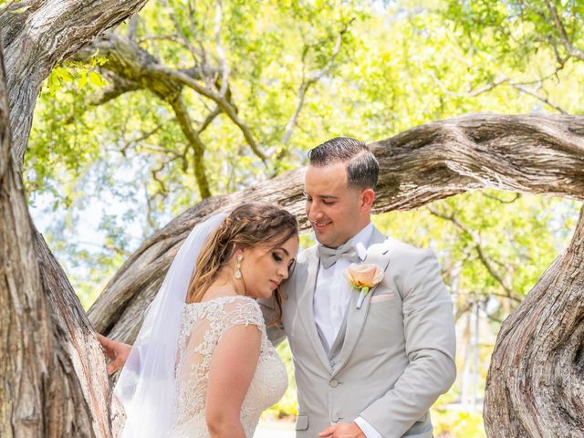 Eliabeth and Alejandro&apos;s Wedding in Miami, Florida 18