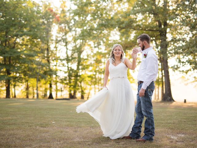 Seth and Jasmine&apos;s Wedding in West Plains, Missouri 90