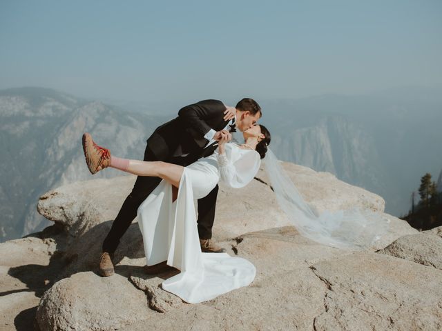 Dorothy and Grant&apos;s Wedding in Yosemite National Park, California 3