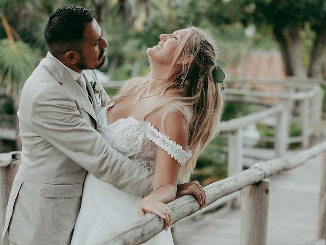 Josefine and Ignacio&apos;s Wedding in Cancun, Mexico 6