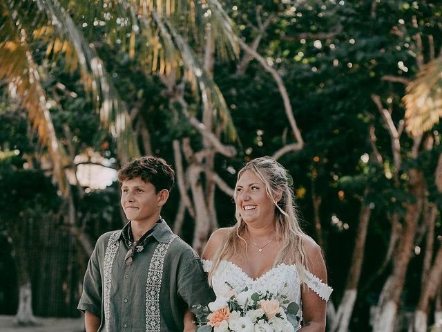 Josefine and Ignacio&apos;s Wedding in Cancun, Mexico 21