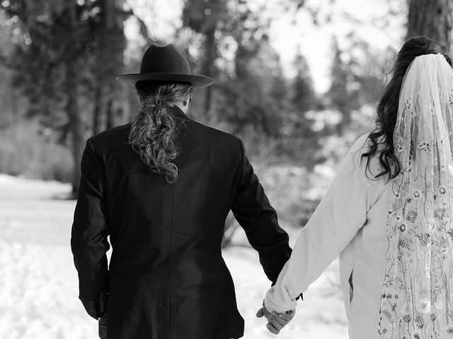 Mary and Alex&apos;s Wedding in Bend, Oregon 15