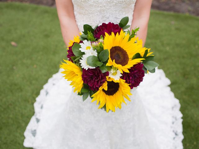 Jackie and Justin&apos;s Wedding in Fort Leavenworth, Kansas 3