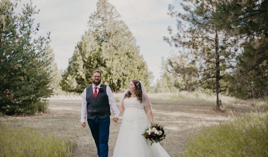 Lawrence and Holly's Wedding in Sandpoint, Idaho