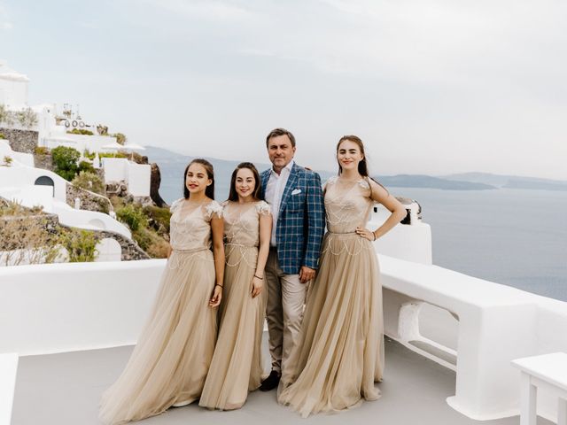 Tatyana and Mihail&apos;s Wedding in Santorini, Greece 4