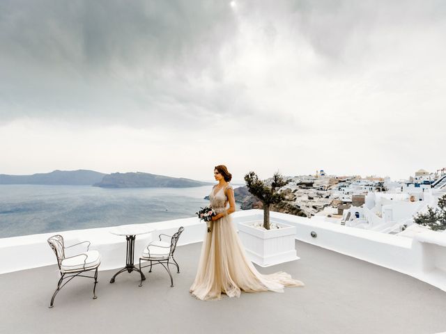 Tatyana and Mihail&apos;s Wedding in Santorini, Greece 11