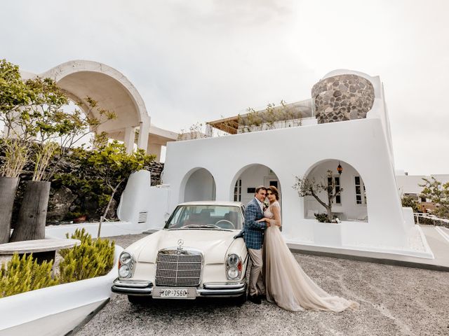Tatyana and Mihail&apos;s Wedding in Santorini, Greece 21
