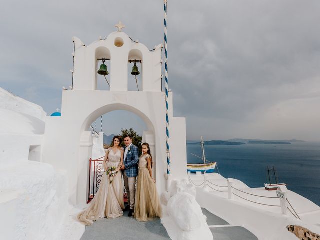 Tatyana and Mihail&apos;s Wedding in Santorini, Greece 23