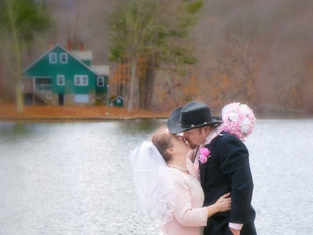 Thomas and Carol&apos;s Wedding in Beacon Falls, Connecticut 15