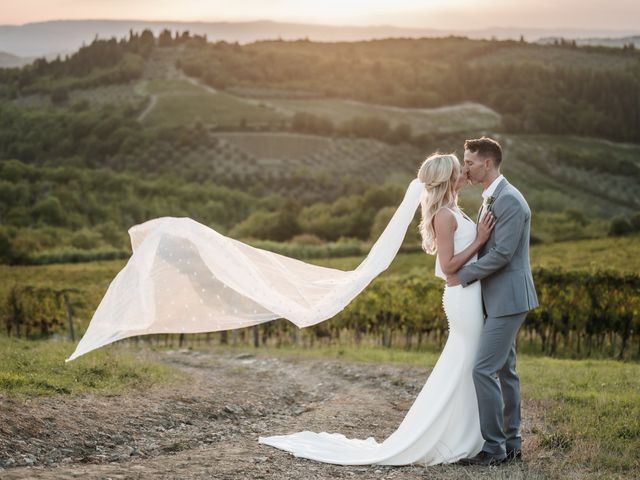 Steven and Kate&apos;s Wedding in Tuscany, Italy 32