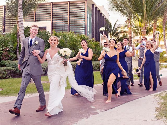 Brad and Mackenzie&apos;s Wedding in Cancun, Mexico 21