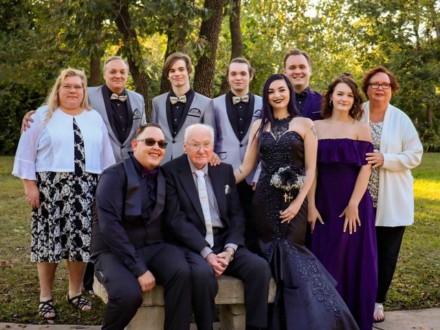 Kayt and Cody&apos;s Wedding in Saint Charles, Missouri 15