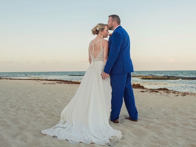 Eric Tweed and Dana Hendrix&apos;s Wedding in Playa del Carmen, Mexico 16