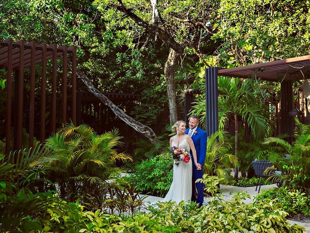 Eric Tweed and Dana Hendrix&apos;s Wedding in Playa del Carmen, Mexico 19