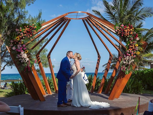 Eric Tweed and Dana Hendrix&apos;s Wedding in Playa del Carmen, Mexico 29