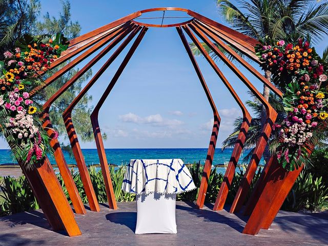 Eric Tweed and Dana Hendrix&apos;s Wedding in Playa del Carmen, Mexico 36