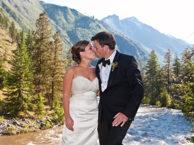 Erin and Andrew&apos;s Wedding in Leavenworth, Washington 22
