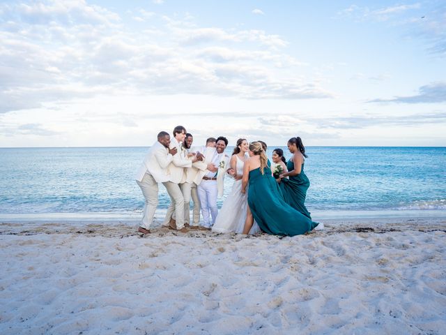 Kendrell and Vanessa&apos;s Wedding in Miami Beach, Florida 19
