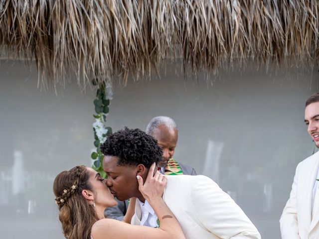 Kendrell and Vanessa&apos;s Wedding in Miami Beach, Florida 30