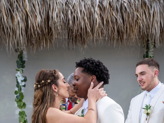 Kendrell and Vanessa&apos;s Wedding in Miami Beach, Florida 31