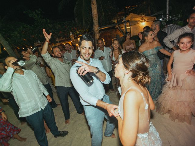 Fabrizio and Victoria&apos;s Wedding in Hawaii National Park, Hawaii 13