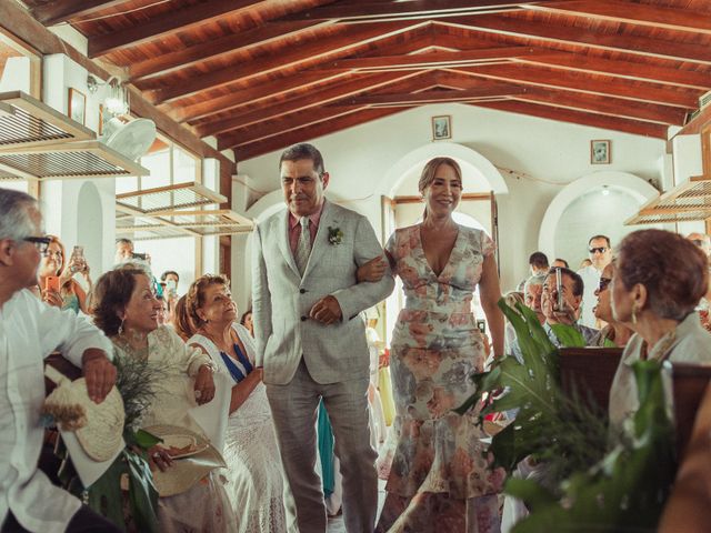 Fabrizio and Victoria&apos;s Wedding in Hawaii National Park, Hawaii 150