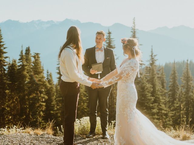 Taylor and Brad&apos;s Wedding in Port Angeles, Washington 10