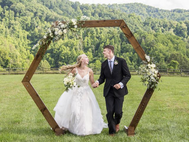 Alex and Sarah&apos;s Wedding in Weaverville, North Carolina 31