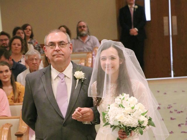 Sarah and Ben&apos;s Wedding in Shelburn, Indiana 4