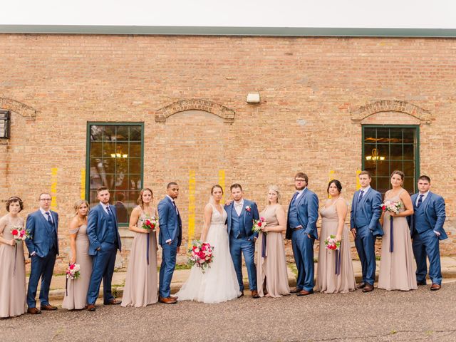 Philip and Hannah&apos;s Wedding in Baraboo, Wisconsin 11