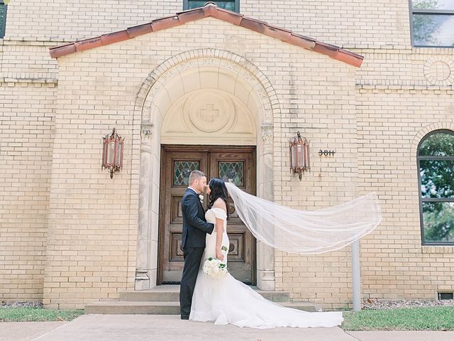 Theresa and Jarred&apos;s Wedding in Dallas, Texas 22