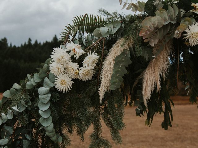 Jake and Jessie&apos;s Wedding in Sublimity, Oregon 34