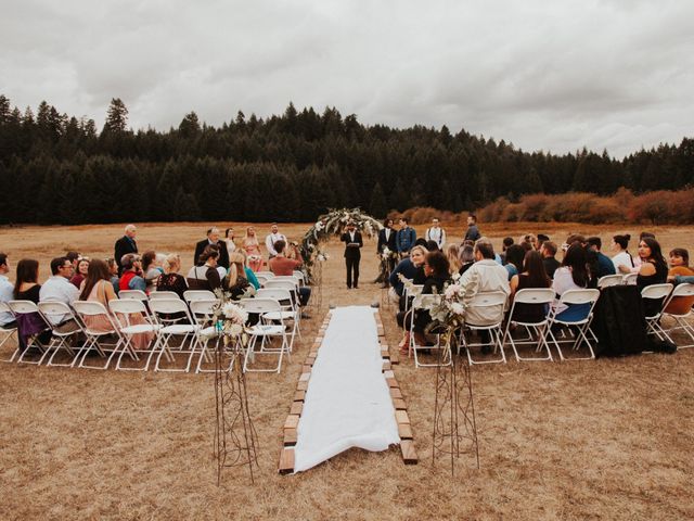 Jake and Jessie&apos;s Wedding in Sublimity, Oregon 47