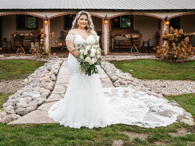 Oscar and Isabel's Wedding in Joliet, Illinois 9