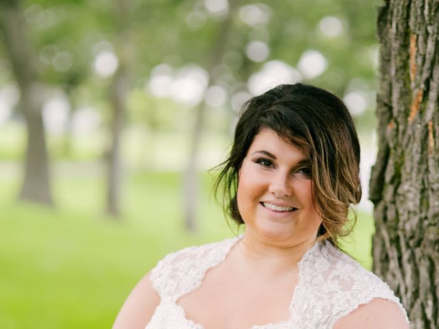 Annie and Mauricio&apos;s Wedding in Monticello, Minnesota 4