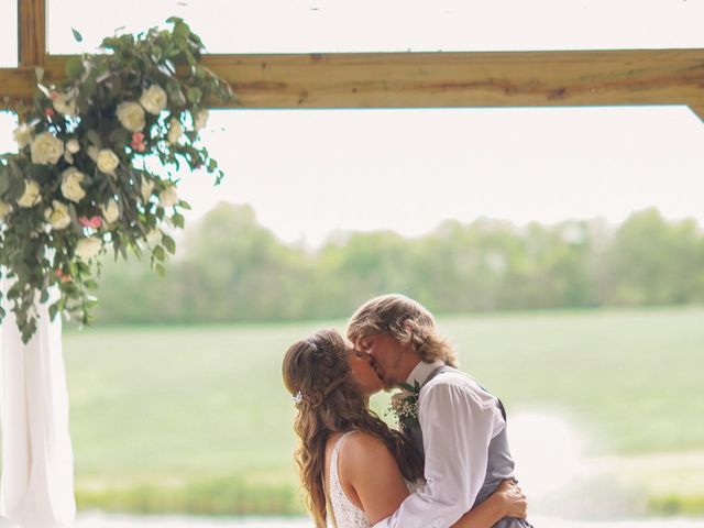 Amanda and Tyler&apos;s Wedding in Lawrenceburg, Kentucky 12