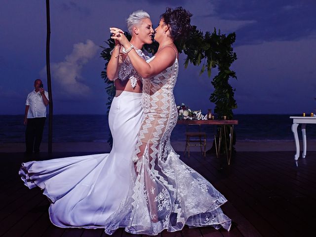 Leah and Samantha&apos;s Wedding in Cancun, Mexico 18